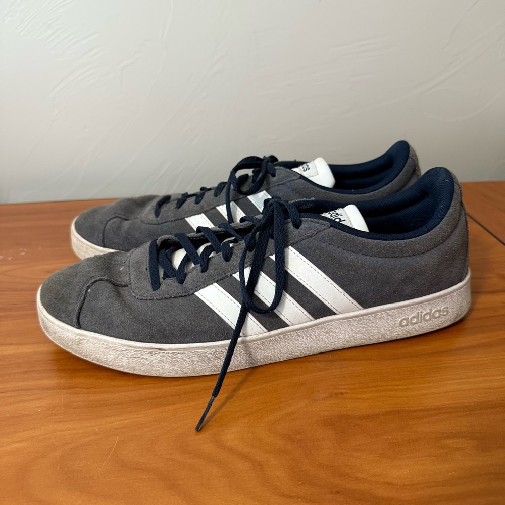 adidas Men's VL Court 2.0 Grey Classic Suede Sneaker DA9854 Size 11.5